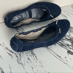 Tod’s Flats Nevy blue women’s Size 37.5-US 7 Shoes